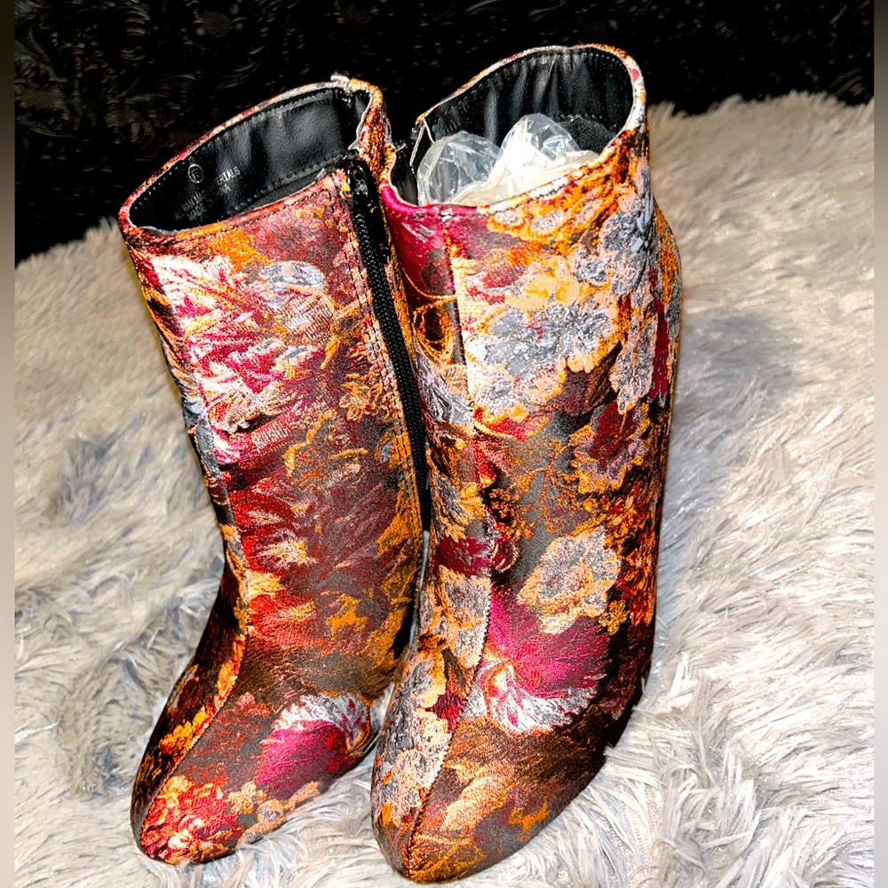 Liliana Red tapestry bootie